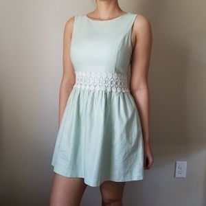 NWOT Mint Shiny Dress White Lace SZ 10
